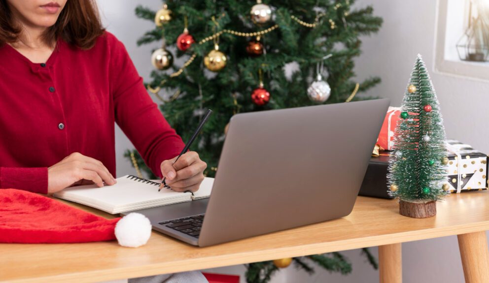 4 Ways to Stress Less, Rejoice More This Holiday Season